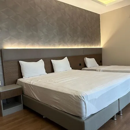 מלון Niconya Port Suite&hotel 3*