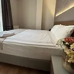 尼康亚港口套房及酒店 酒店 3*