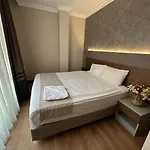 尼康亚港口套房及酒店 酒店 3*