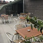 酒店 尼康亚港口套房及酒店