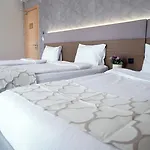 尼康亚港口套房及酒店 3*
