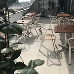 酒店 尼康亚港口套房及酒店