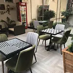 酒店 尼康亚港口套房及酒店